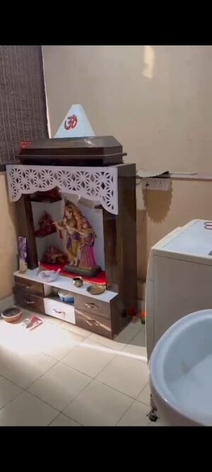 Furnished Amenities in 2 BHK Apartment at Gaur Atulyam, Omicron I Greater Noida – for Rent