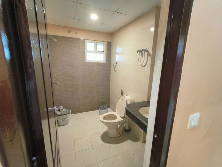 Bathroom, rohtas-plumeria 3 Bedroom 1620 Sq.Ft. Apartment In Gomti Nagar Lucknow 9921529