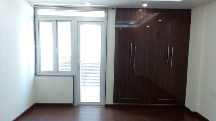 Room, safdarjung development area 4 Bedroom 4100 Sq.Ft. Builder Floor In Safdarjung Development Area Delhi 9921524