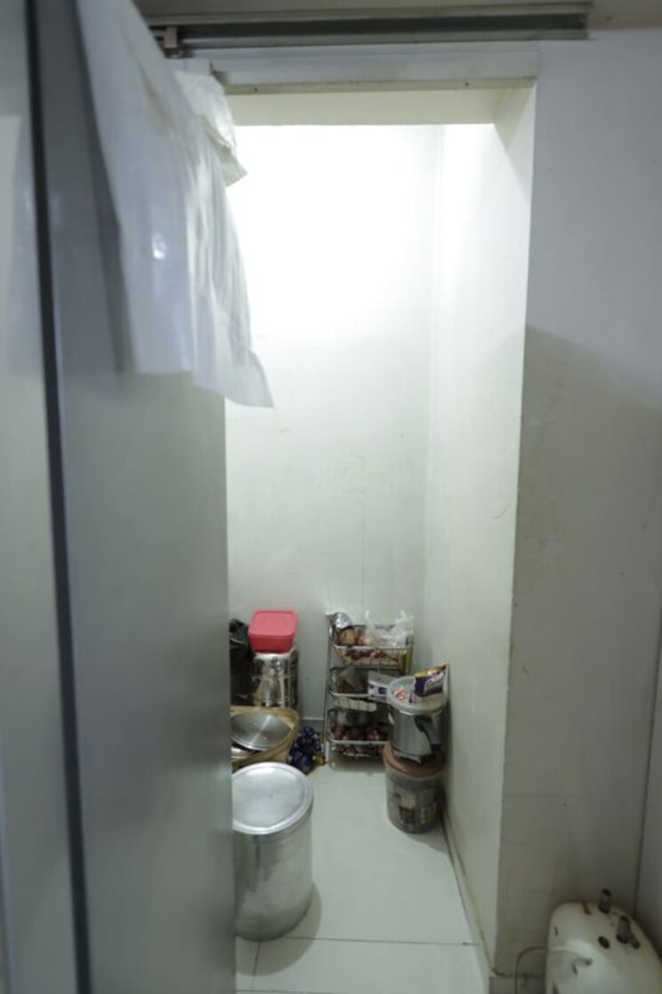 Bathroom, kavya-hill-view-chs 1 Bedroom 640 Sq.Ft. Apartment In Anand Nagar Thane 9921548