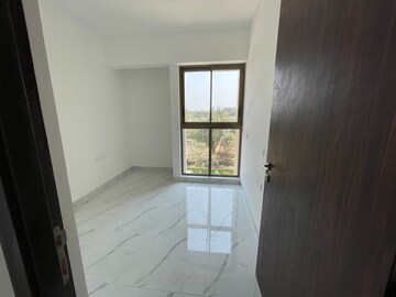 Room in 1 BHK Apartment at Vihang Valley Rio, Kasarvadavali – for Rent