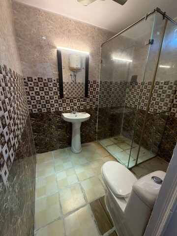 Bathroom in 1 BHK Builder Floor at Shivalik Colony – for Rent