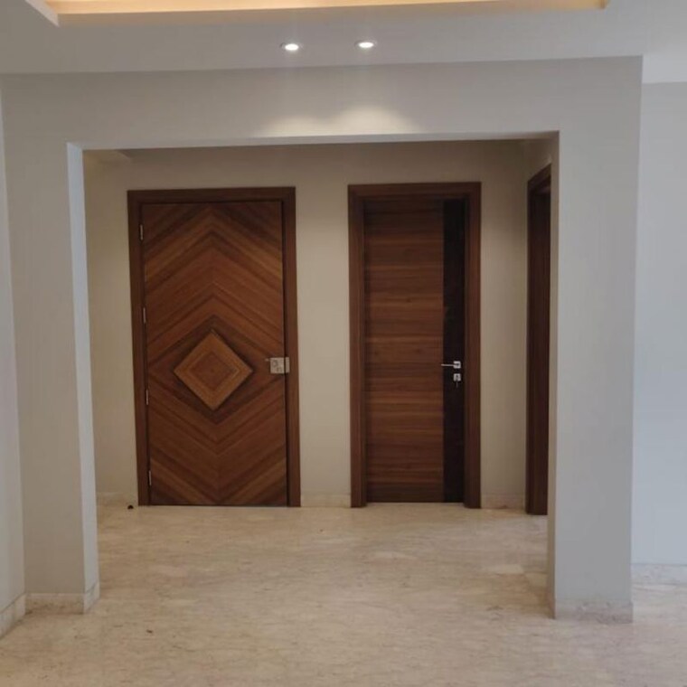 Room, panchsheel park 3.5 Bedroom 2700 Sq.Ft. Builder Floor In Panchsheel Park Delhi 9921570