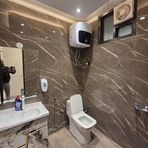 Team Area in 3 BHK Builder Floor at Malviya Nagar – for Sale