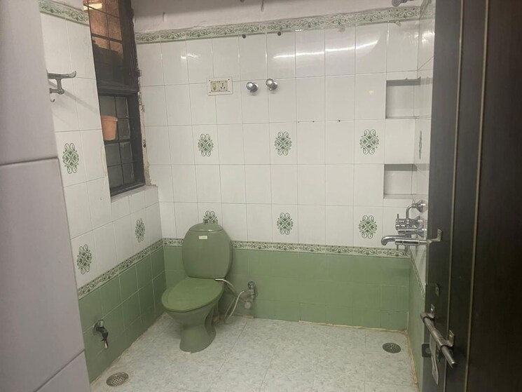 Bathroom, gomti nagar 2 Bedroom 1350 Sq.Ft. Independent House In Gomti Nagar Lucknow 9921584