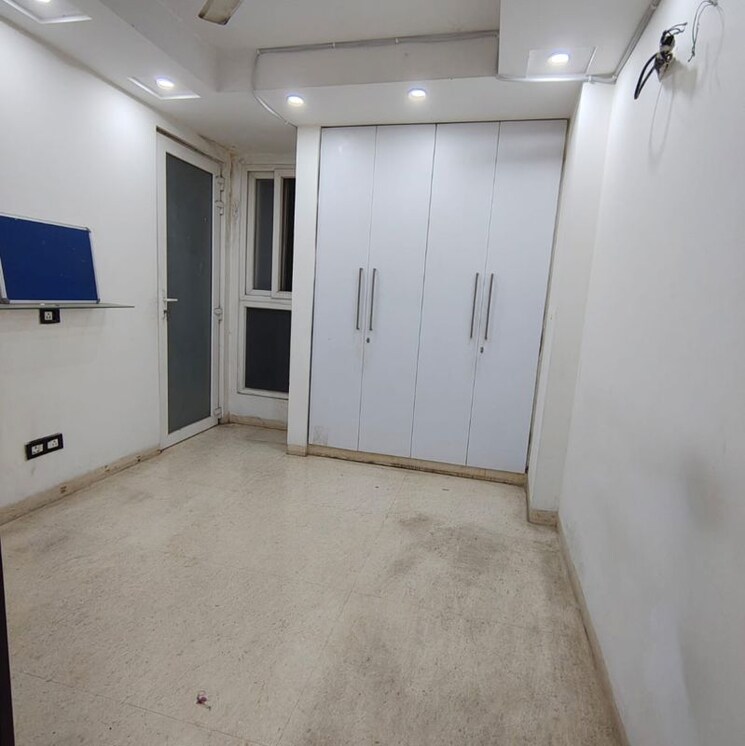 Room, malviya nagar 2.5 Bedroom 900 Sq.Ft. Builder Floor In Malviya Nagar Delhi 9921591