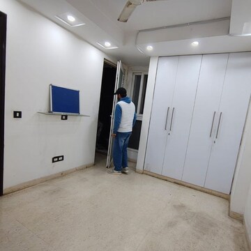 Room in 2.5 BHK Builder Floor at Malviya Nagar – for Rent