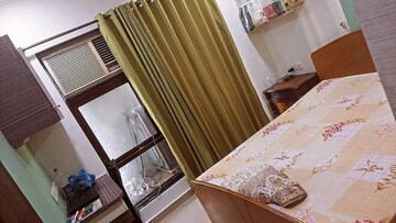 Room in  Pg at Kandivali East – for Rent