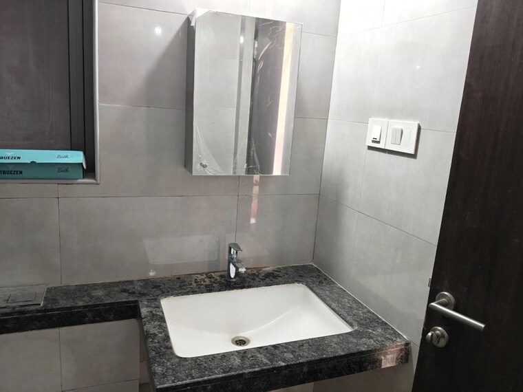 Bathroom, kalpataru-elitus 2 Bedroom 802 Sq.Ft. Apartment In Mulund West Mumbai 9921623
