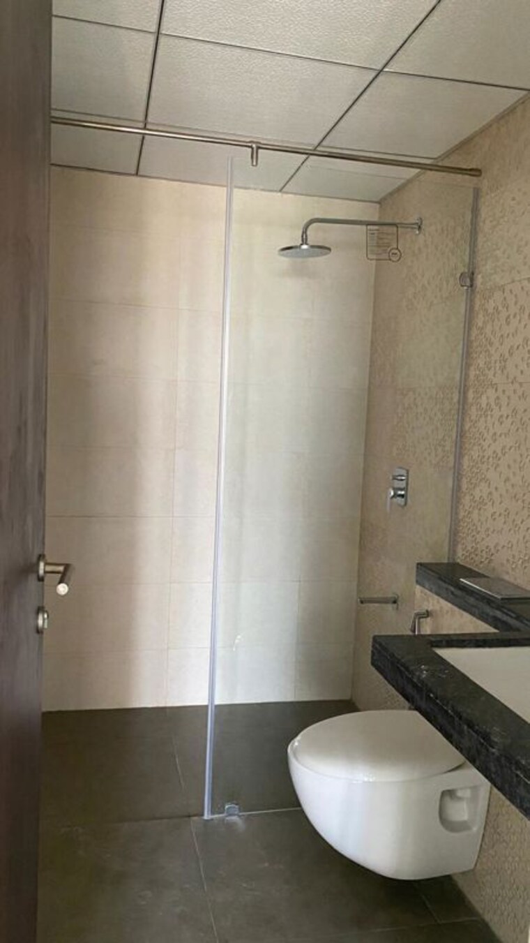 Bathroom, kalpataru-elitus 2 Bedroom 802 Sq.Ft. Apartment In Mulund West Mumbai 9921623