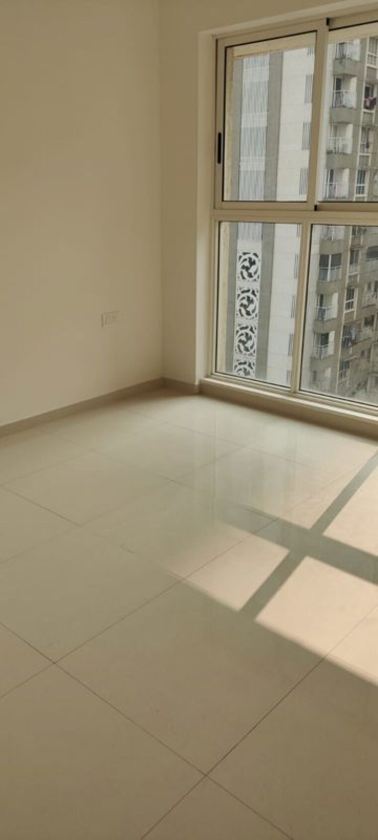 Room, lodha-amara-tower-24-and-25 2 Bedroom 722 Sq.Ft. Apartment In Kolshet Road Thane 9921625