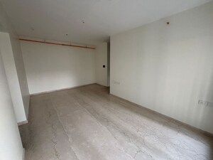 Room in 2 BHK Apartment at Kalpataru Elitus, Mulund West – for Sale