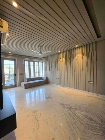 Room in 1 RK Apartment at DLF Cyber SEZ, Sector 24 – for Rent