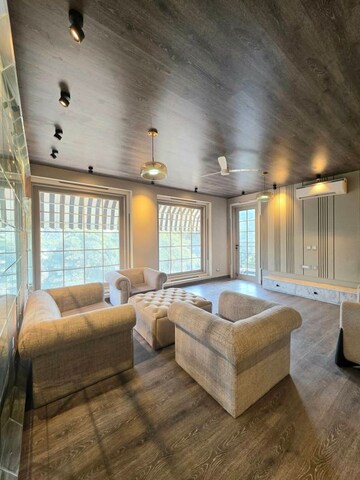 Living Room in 1 RK Apartment at DLF Cyber SEZ, Sector 24 – for Rent