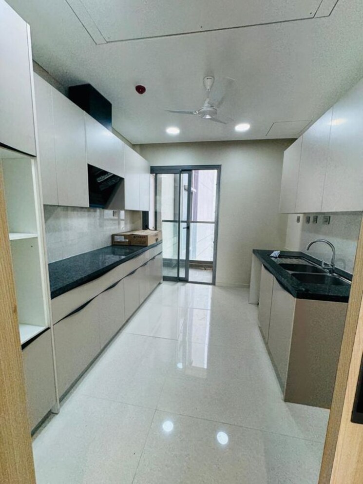 Kitchen, rustomjee-crown 4 Bedroom 2560 Sq.Ft. Apartment In Prabhadevi Mumbai 9921631