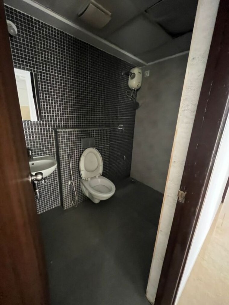 Bathroom, lodha-palava-city 2 Bedroom 508 Sq.Ft. Apartment In Dombivli East Thane 9921645