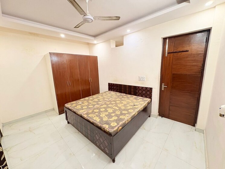 Bedroom, lajpat nagar i 2 Bedroom 900 Sq.Ft. Builder Floor In Lajpat Nagar I Delhi 9921650