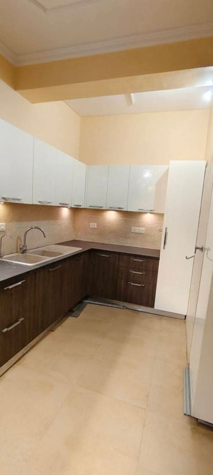 Kitchen, dlf-cyber-sez 3 Bedroom 1680 Sq.Ft. Apartment In Sector 24 Gurgaon 9921656