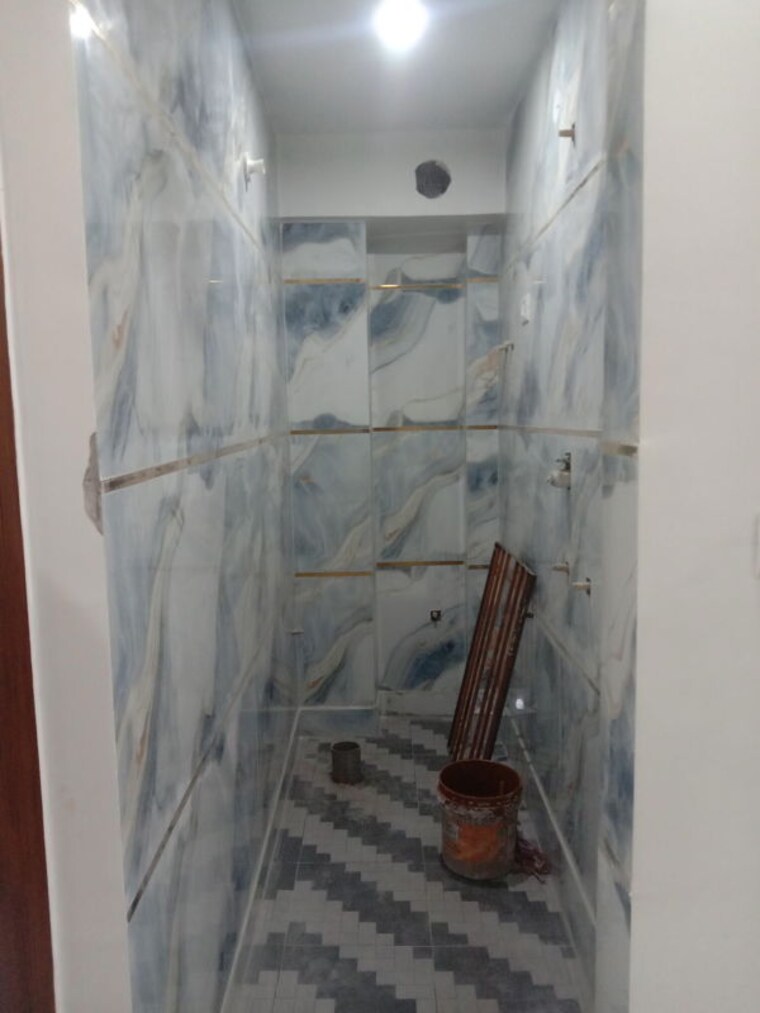 Bathroom, dwarka mor 2 Bedroom 450 Sq.Ft. Builder Floor In Dwarka Mor Delhi 9921685