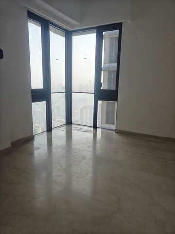 Room in 3 BHK Apartment at Lodha The Park, Worli – for Sale