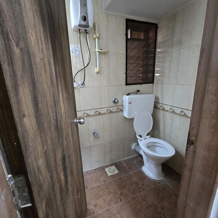 Bathroom, gundecha-builders-heights 3 Bedroom 1100 Sq.Ft. Apartment In Dockyard Colony Mumbai 9921692