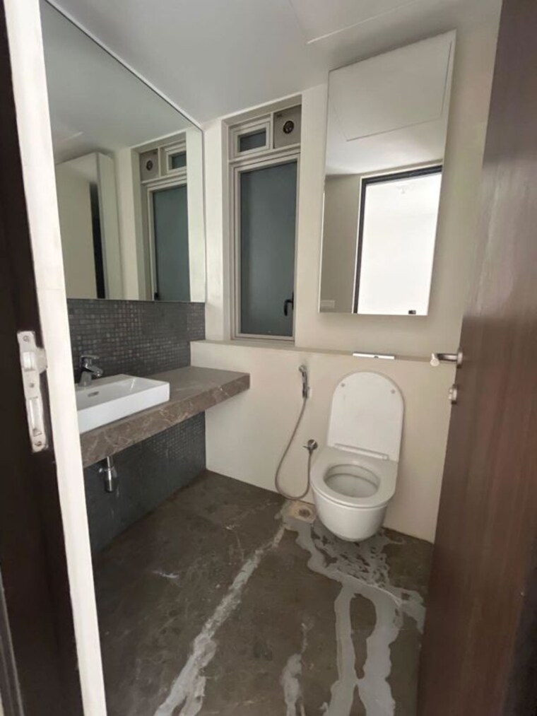 Bathroom, lodha-kiara 3 Bedroom 1560 Sq.Ft. Apartment In Worli Mumbai 9921700