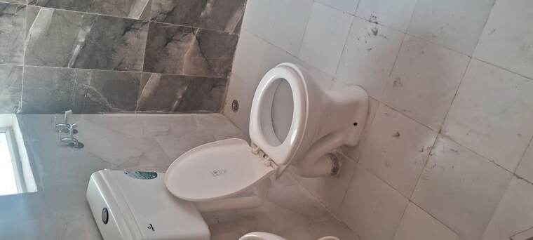 Bathroom, signature-global-proxima 2 Bedroom 685 Sq.Ft. Apartment In Sector 89 Gurgaon 9921705