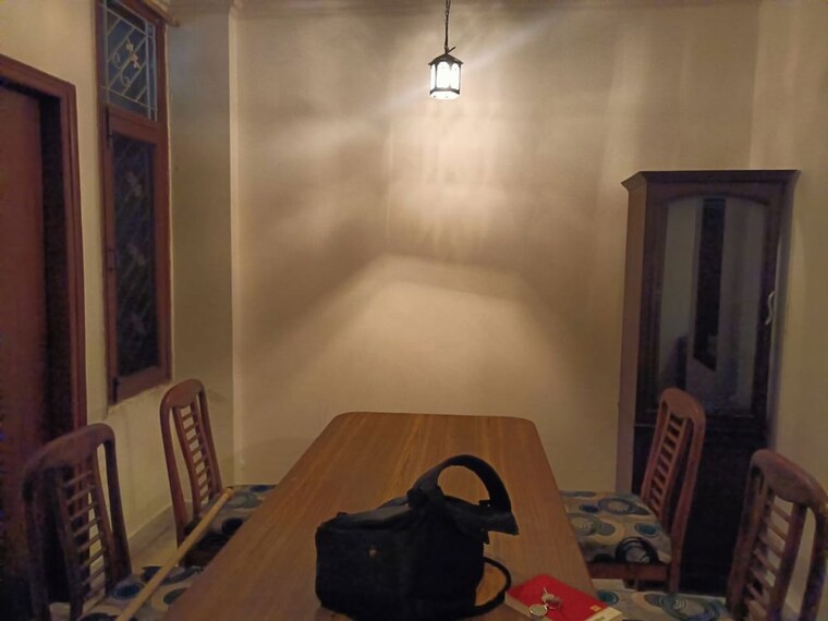 Dinning Area, hauz khas 2 Bedroom 1100 Sq.Ft. Apartment In Hauz Khas Delhi 9921703