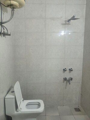 Bathroom in 2 BHK Apartment at Hauz Khas – for Rent