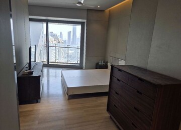 Room in 3 BHK Apartment at Lodha World One, Worli – for Sale