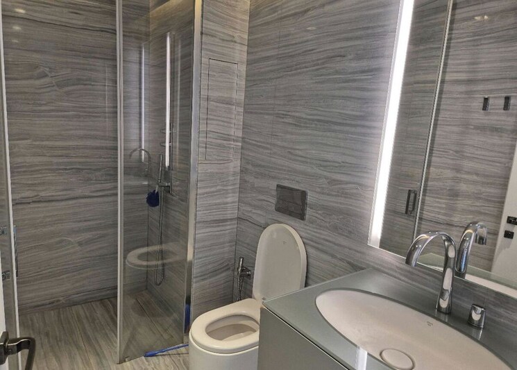 Bathroom, lodha-world-one 3 Bedroom 1780 Sq.Ft. Apartment In Worli Mumbai 9921730