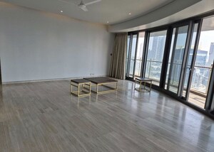 Room in 3 BHK Apartment at Lodha World One, Worli – for Sale