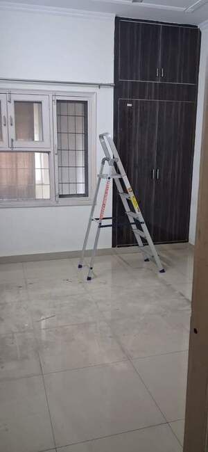 Balcony in 2.5 BHK Apartment at Mayur Vihar – for Rent