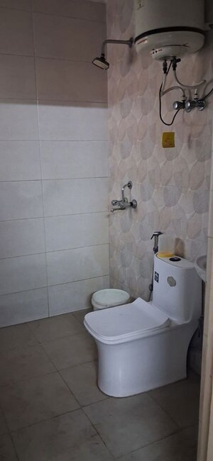 Bathroom in 2.5 BHK Apartment at Mayur Vihar – for Rent