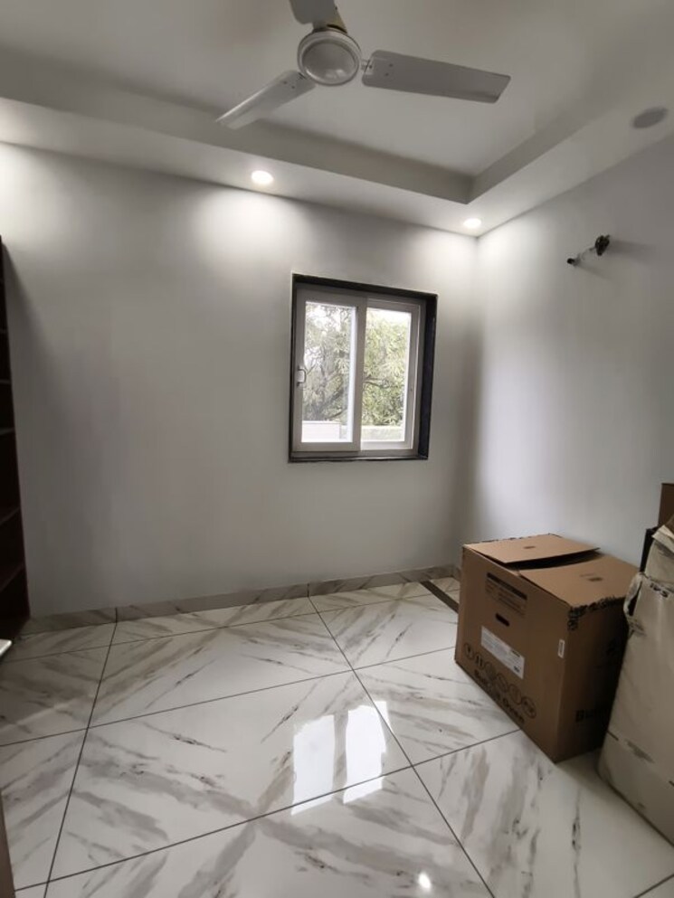 Room, sarita vihar 3 Bedroom 1500 Sq.Ft. Apartment In Sarita Vihar Delhi 9921764