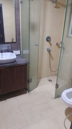 6 BHK + Pooja Room,Servant Room,Study Room,Extra Room Villa For Sale in RWA Apartments Sector 41