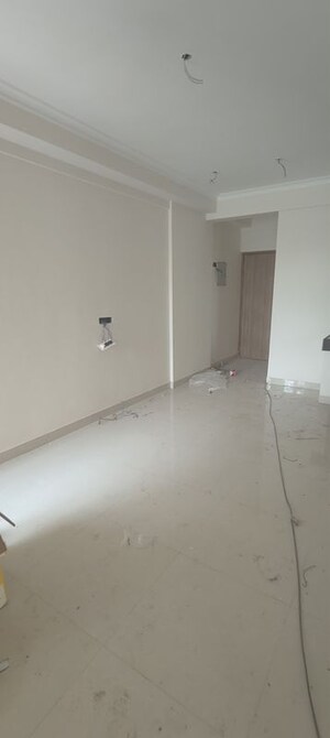 Room in 2 BHK Apartment at Pareena Micasa, Sector 68 – for Rent