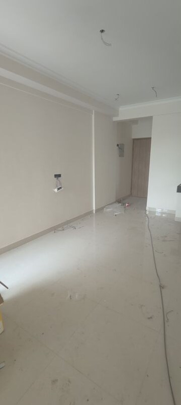 Room in 2 BHK Apartment at Pareena Micasa, Sector 68 – for Rent