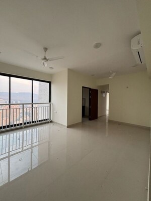 Room in 2 BHK Apartment at Dynamix Divum, Malad East – for Rent