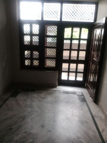 Room in 2 BHK Builder Floor at Huda – for Rent