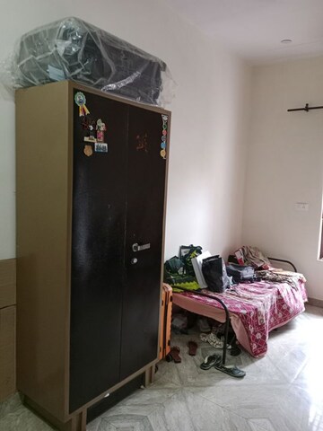 Furnished Amenities in 1.5 BHK Builder Floor at Huda – for Rent