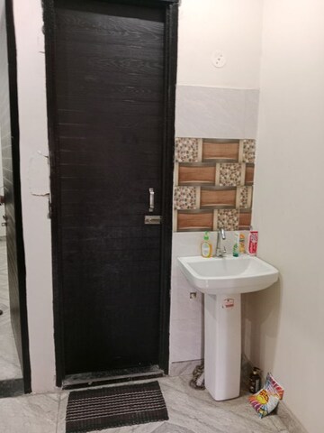 Attached Bathroom in 1.5 BHK Builder Floor at Huda – for Rent