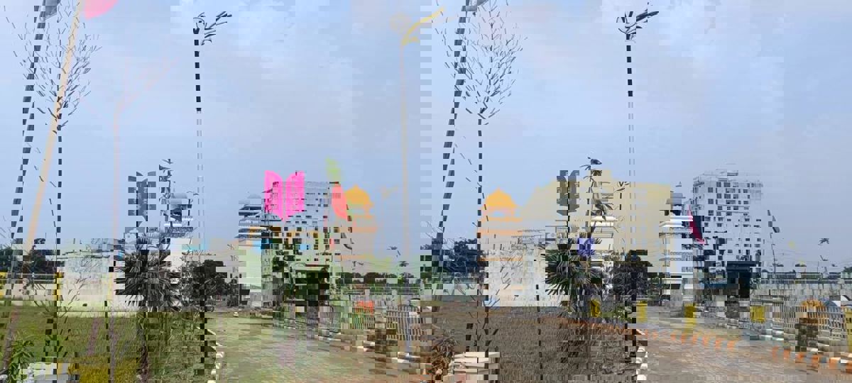 Plot For Sale in Adarsh Nagar