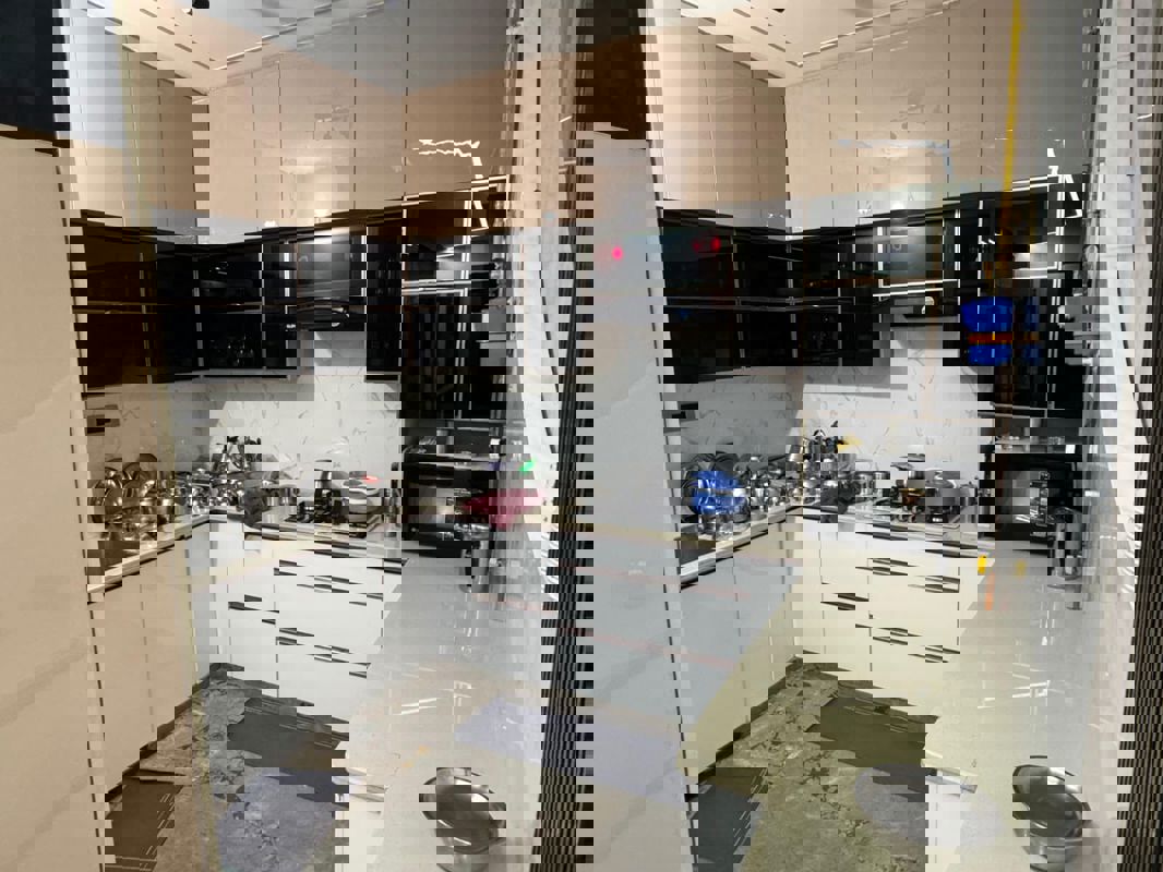 4 BHK + Study Room,Extra Room 187 Sq.Yd. Builder Floor in Balaji Arcade Rajendra Nagar