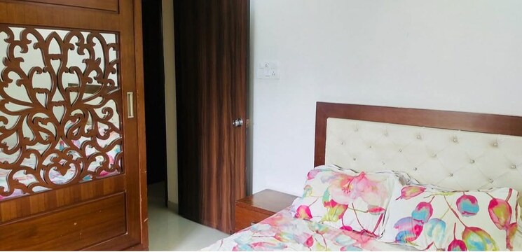 Room, malad east Pg For Boys In Malad East 9921790