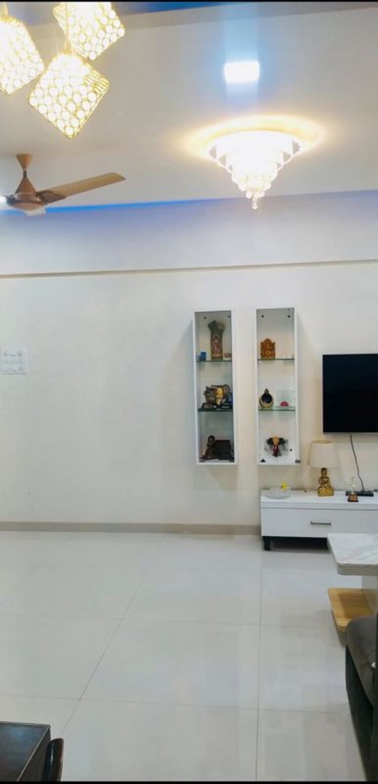 Room, malad east Pg For Boys In Malad East 9921790