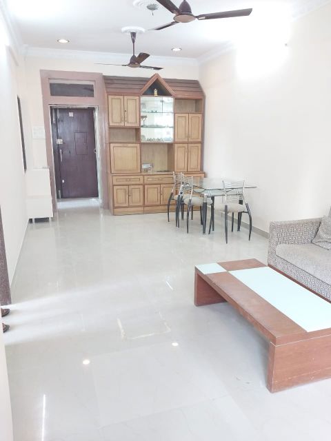 2 BHK + Pooja Room 1000 Sq.Ft. Apartment in Surya Apartment Breach Candy