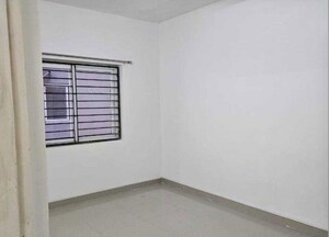 Room in 2 BHK Apartment at Jains Carlton Creek, Manikonda – for Rent