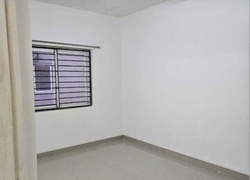 Room in 2 BHK Apartment at Jains Carlton Creek, Manikonda – for Rent