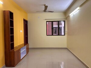 Room in 3 BHK Apartment at Shrachi Greenwood Nest, Rajarhat New Town – for Sale